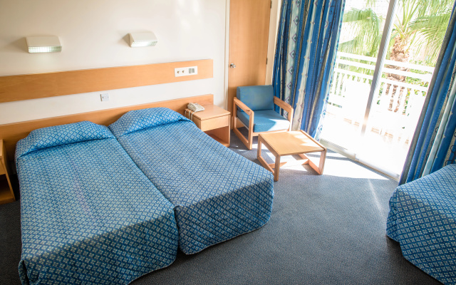 Cynthiana Beach Hotel