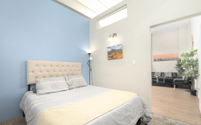 Downtown Denver 2BR Apartment | Open Plan