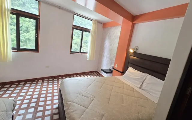 Anturios House
