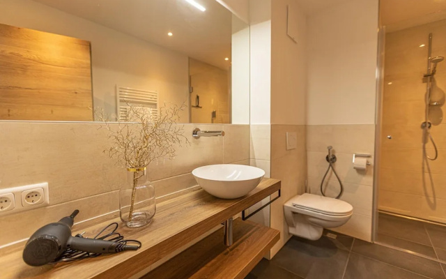 Tevini Boutique Suites - Apartment Earth