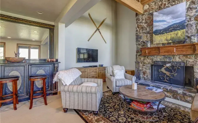 Aspen Hollow #3 5 Bedroom Townhouse