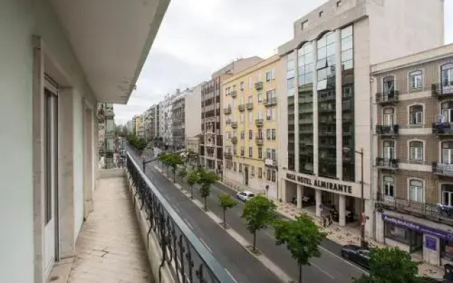 Almirante 3-Four Bedrooms