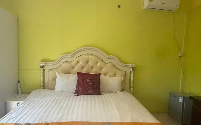 Huayun Primier Hotel