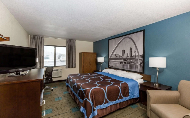 Super 8 Urbandale/Des Moines Area