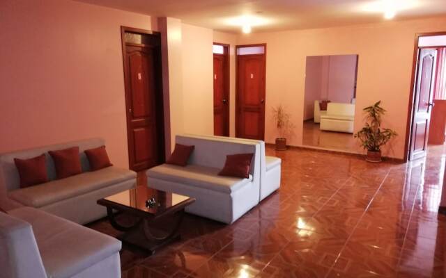 Water Palace Hostal