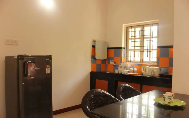 OYO 9277 Studios Near Candolim Beach