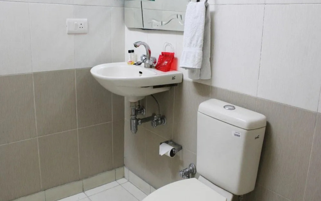 Oyo 2256 Hotel Excellency