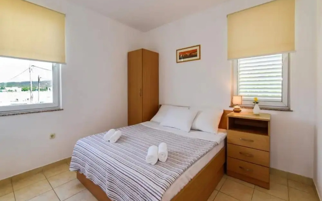 Alluring Apartment in Sukošan near Sea