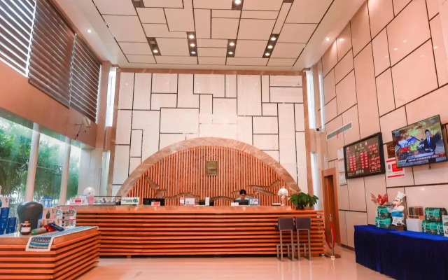 Huayu Holiday Hotel