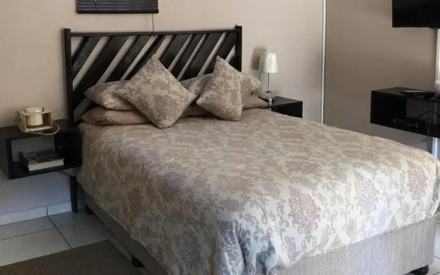 Shayamoya Self Catering And Accommodation