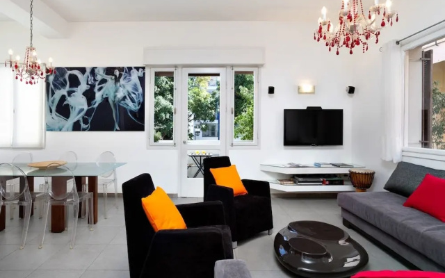 Charming 3BR in Rothschild by HolyGuest