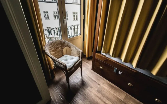 Home Lisbon Hostel