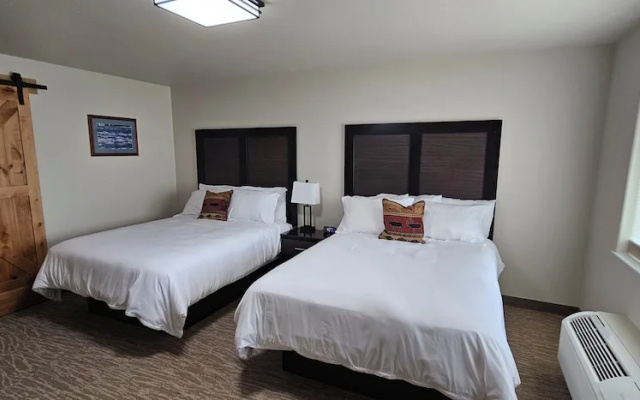 Eagle River Lodge
