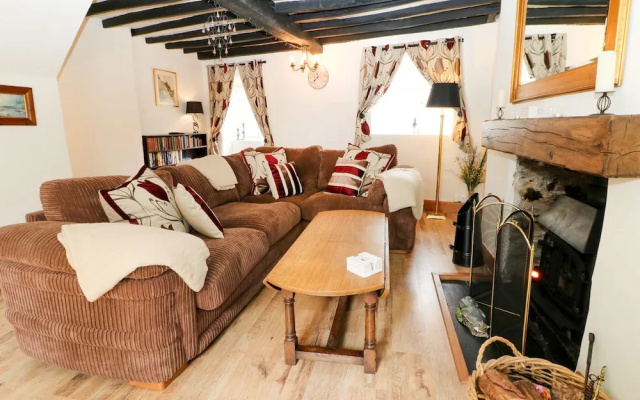 4 Cader Road