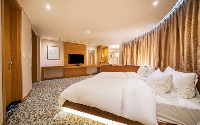 Hotel Biz Inn
