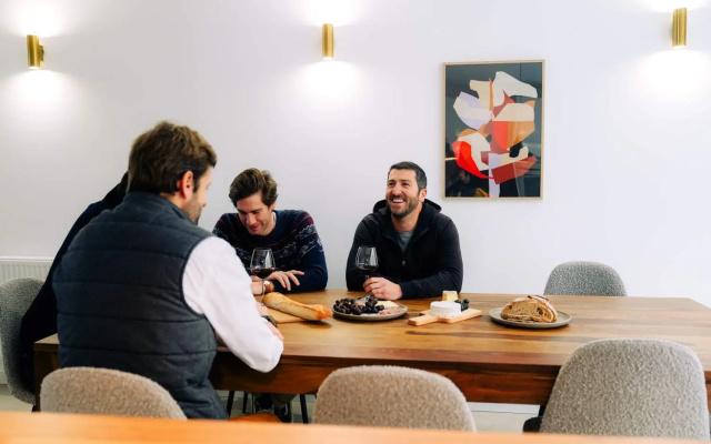 Outsite Bordeaux - Work, Connect, Explore