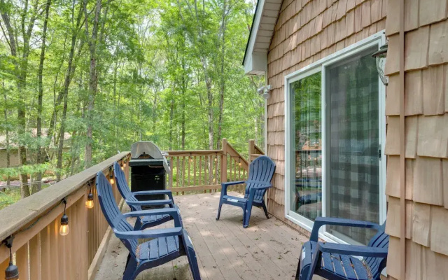 Game Room + Lake Access: Albrightsville Escape