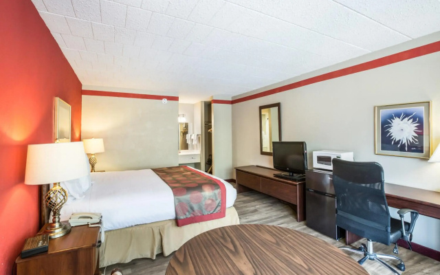 Red Carpet Inn Hazleton