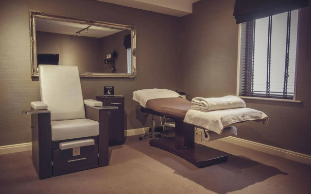 Peak Edge Hotel