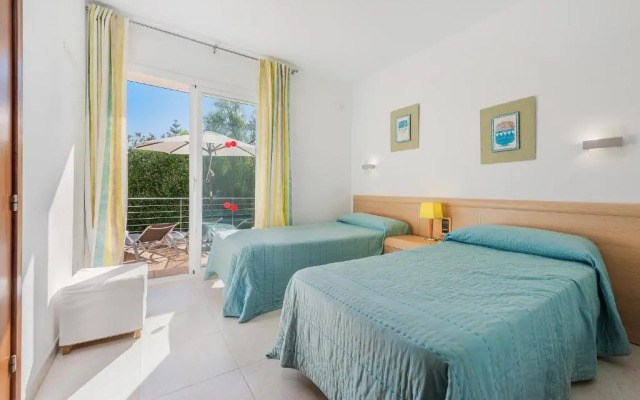Vistafar - Private Pool & Only 50m to the Sea