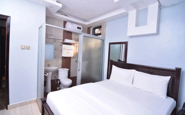 Bax Hotel