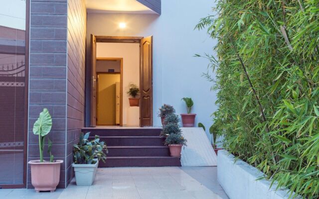 ART Hostel & Apartments Тирана вид на фасад