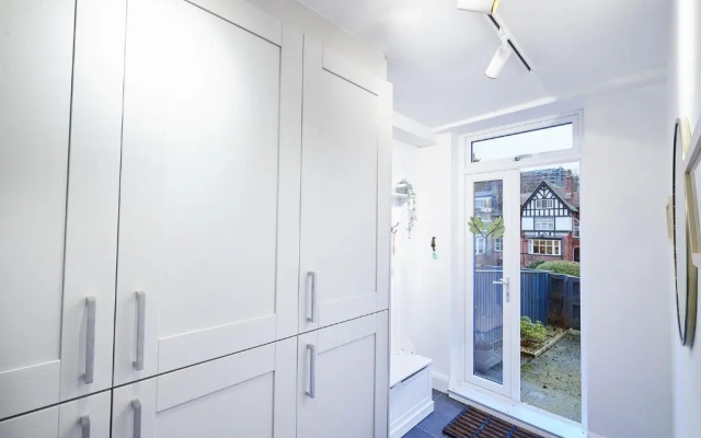 Host Stay South Bay Garden Apartment