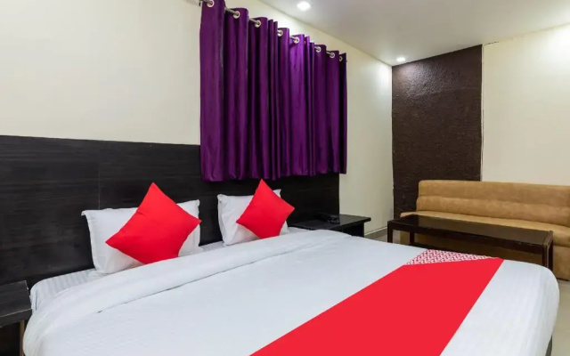 Hotel Palash House by OYO Rooms