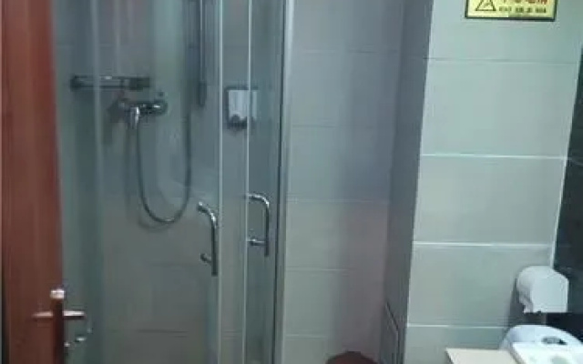 Yiju Hotel