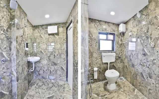 Hotel Silver By OYO Rooms