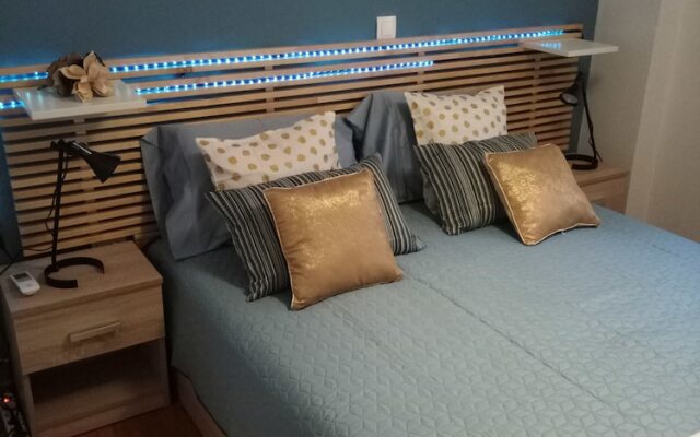 Отель Mets 3 mins away From Panathenaic (Kallimarmaro) Stadium Греция, Афины - отзывы, цены и фото номеров - забронировать отель Mets 3 mins away From Panathenaic (Kallimarmaro) Stadium онлайн комната для гостей