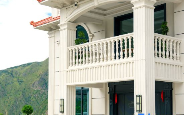 Muyun Mountain Residence Homestay (Luding Dadu River)