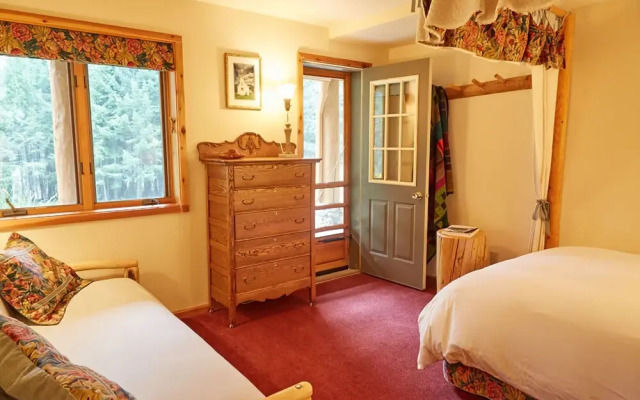 Bear Creek Lodge