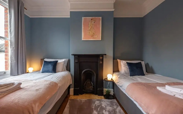 Cosy Reading Home - Superfast Wifi Private Garden