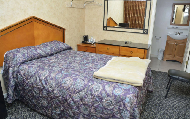 At 9 Motel Near Freehold I-195