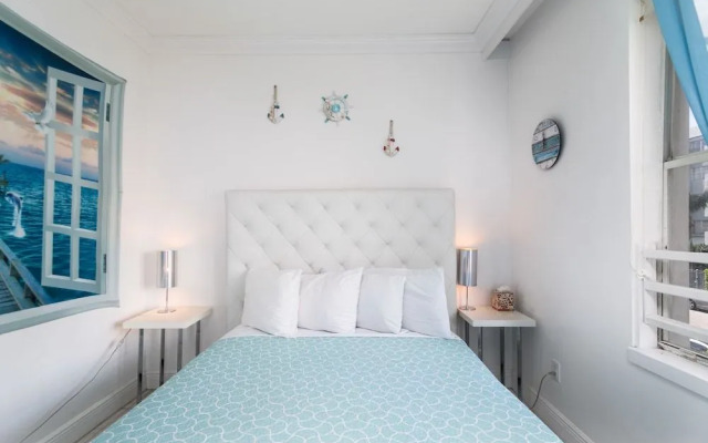 Holiday Apartment on Lincoln Road