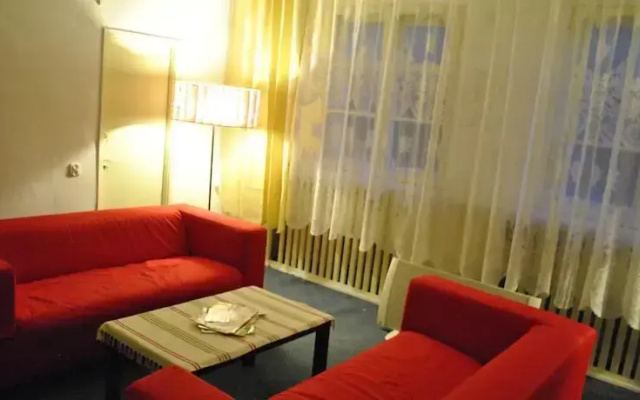 Bedeker Hostel
