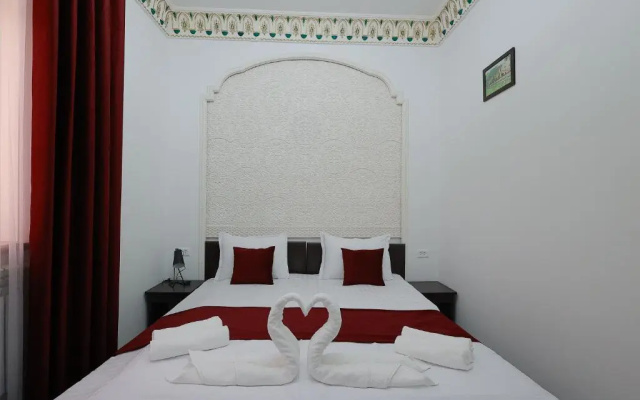 Jahangir Boutique