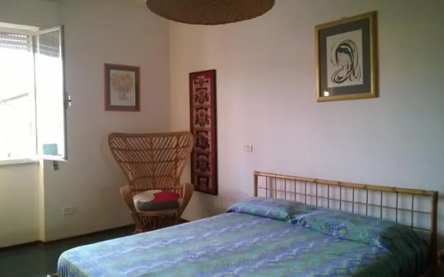 Sara House