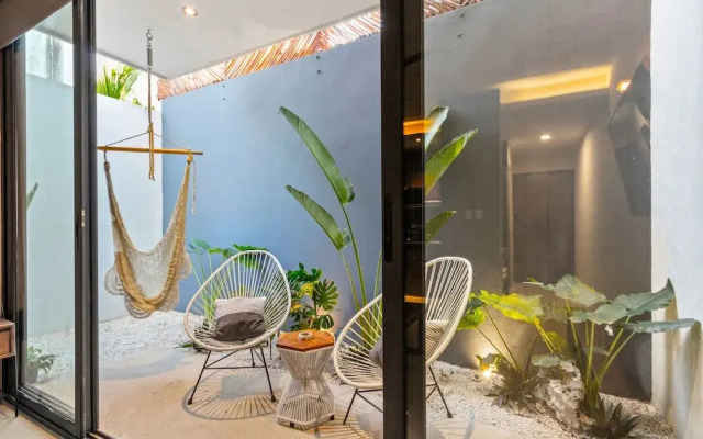 Searena Boutique Condos - Adults Only