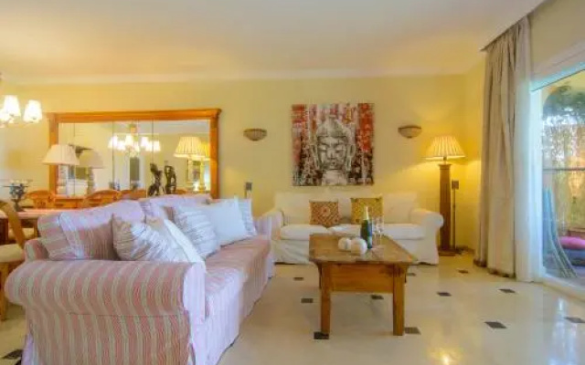 First line townhouse Venalmar