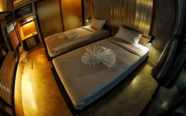 Bed Stop Hotel