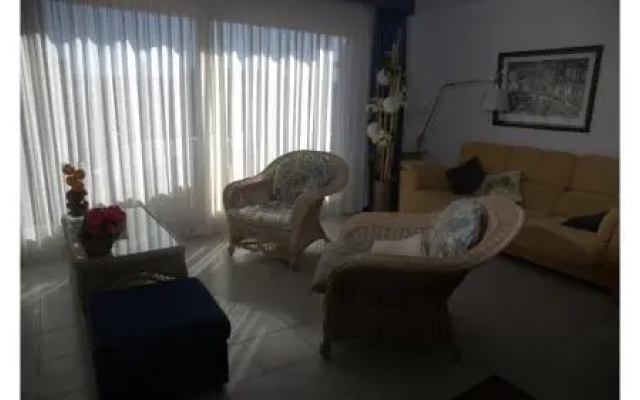 Margaret's Family House with pool and parquing