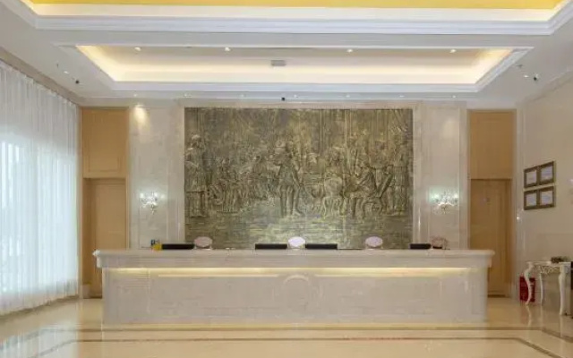 Vienna Hotel Zhengzhou Nanyang Road xinglongpu subway station