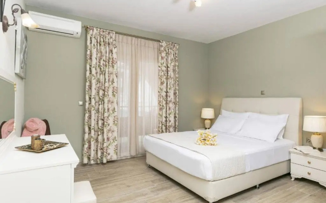 Stratos Deluxe Apartments