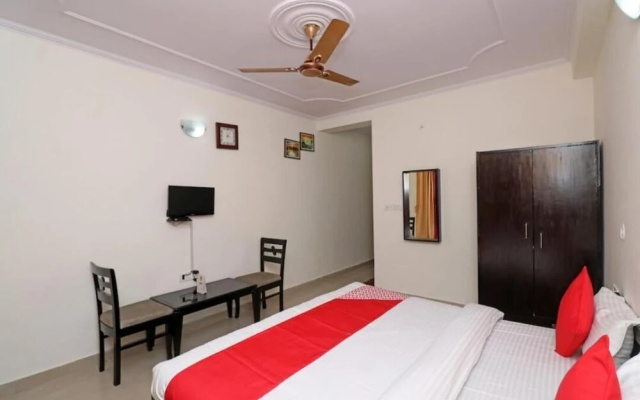 Oyo 4109 Hotel Traveller Inn