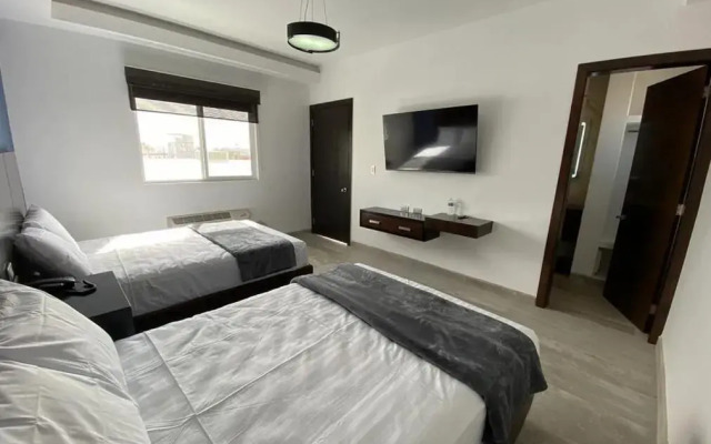 Sand Mar Hotel