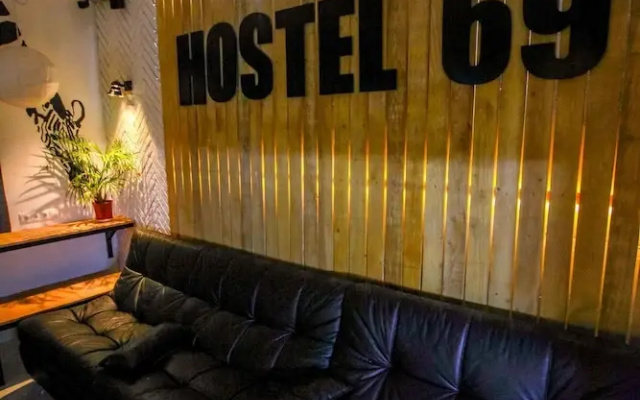 Hostel 69