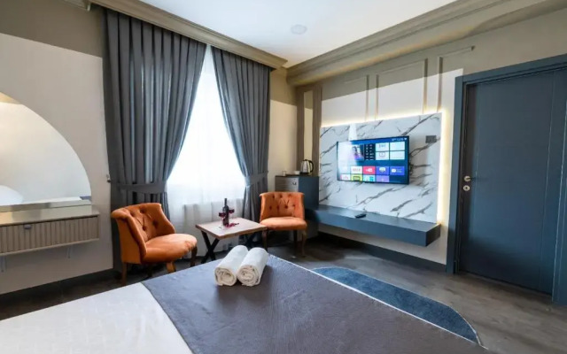 Arena Luxury Sui̇tes Hotel
