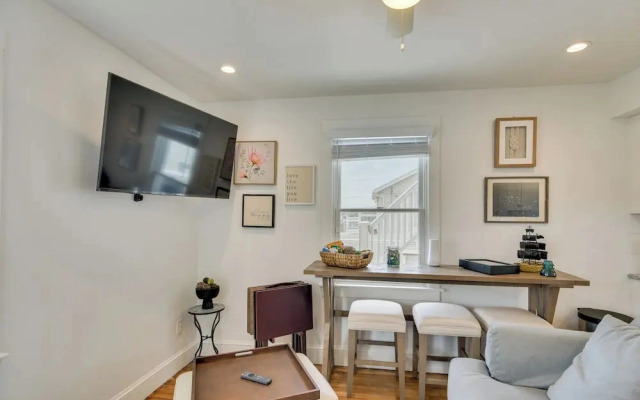 Walkable + Convenient! 1st-floor Apt in Middletown